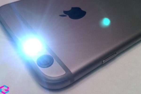 iPhone bị lỗi camera sau và đèn flash